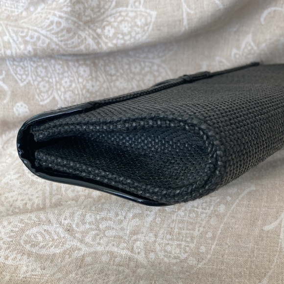 Banana Republic jute with patent leather trim, detachable strap, like new EUC - Picture 6 of 11